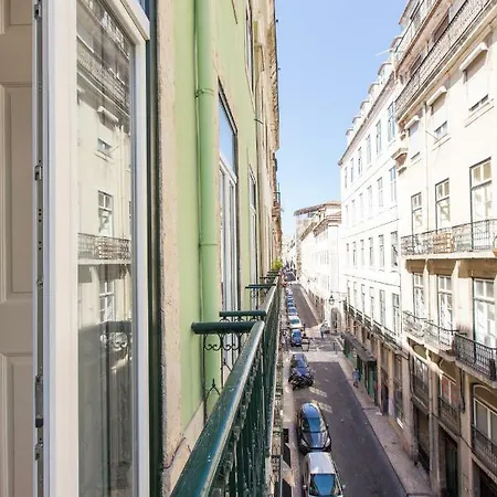 דירה Secret & Charming Baixa 4 Bedroom *