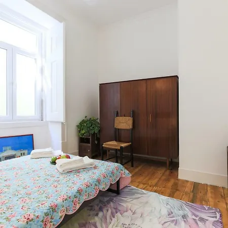דירה Secret & Charming Baixa 4 Bedroom